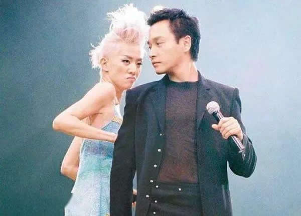 2002꣬÷޷20꼫λݳᣬŹǼα