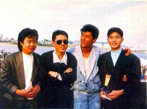ƬƬ°ǿ  °ǿ1988꺺ǰ˻ῪĻʽֳӢĸʵġǡ,Your Loving Eyesȫֱͬʱ뺫йĺԼձ̨ͬϳӢ衶ǰ ǡ衶친구여(ѽ)ԭ