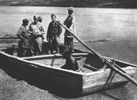 19441945䣬۲ٵոݵؿ졣ͼΪԼξ(Ҷ)·˹˹ξ()194494մӰɹƺӵ켽졣