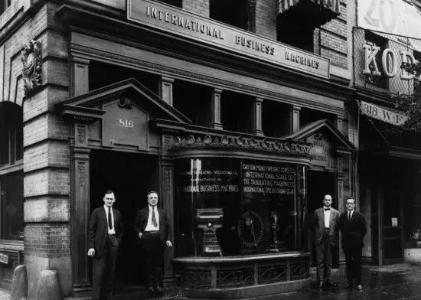 Ƭ1933IBM