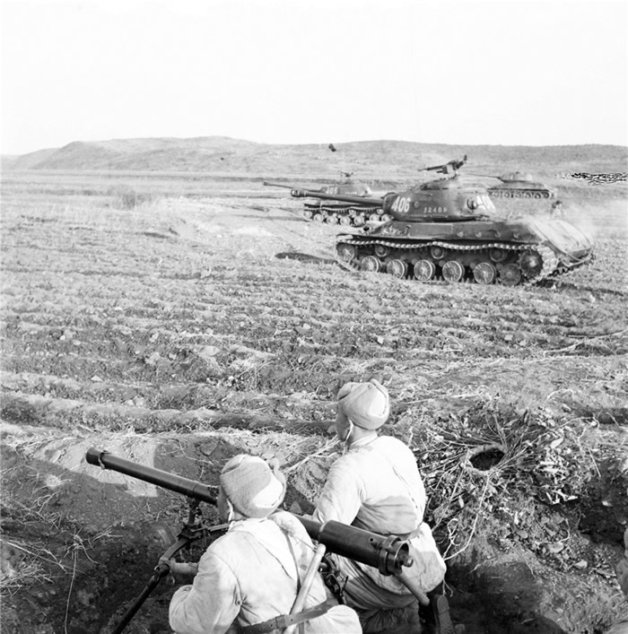 Ƭ 1952317գй־ԸĻսڻ̹˽