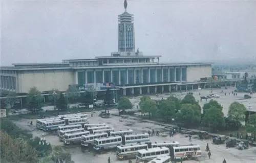 80Ƭ1985꣬ϣɳվ