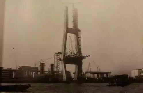 Ƭ 1990꣬Ϻտʼִ