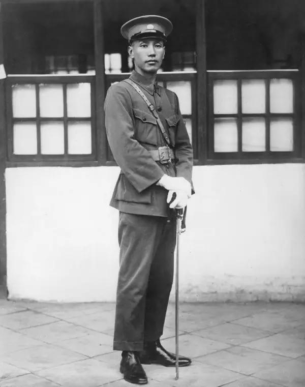 1926꣬ʱĽʯ