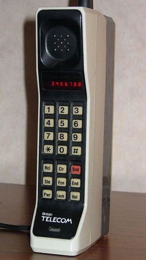1983꣬ĦĵһֻֻDynaTAC 8000Xۼ3995Ԫ