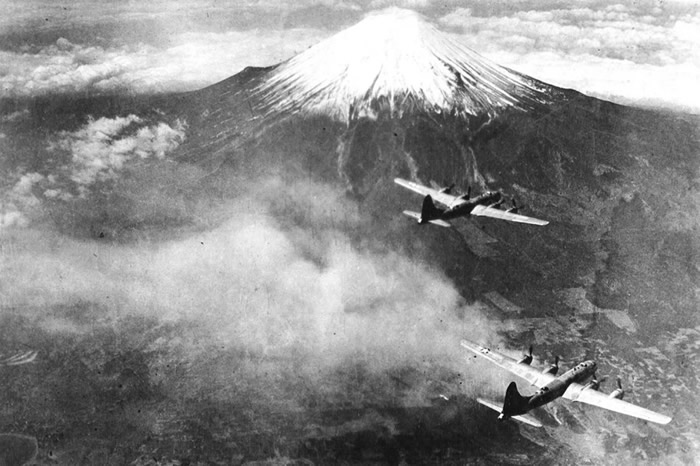 1945꣬B-29-ԽʿɽĿϮȺ