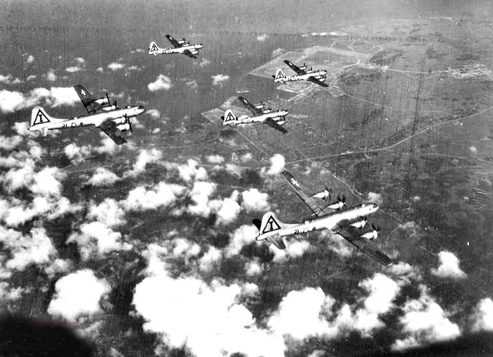 ͼΪ468ըӵB-29ȺձϿշУ1945ꡣ