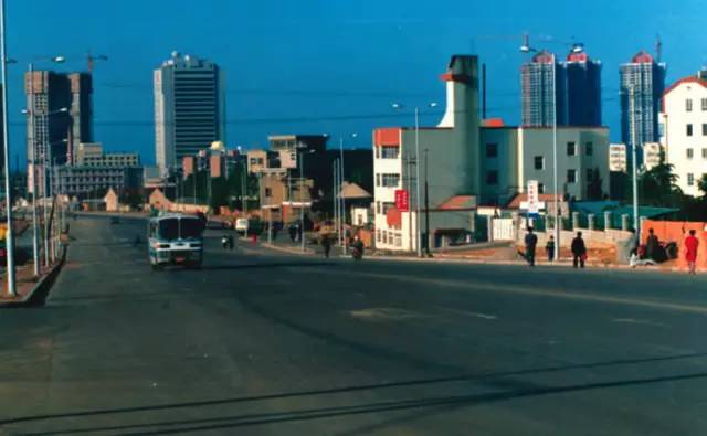 Ƭ1994꣬ൺ ·