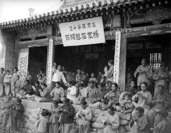 1940꣬ӱԴŮΪǰսʿЬ