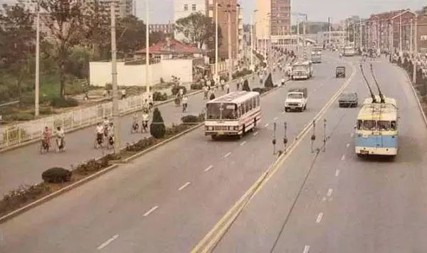 Ƭ1980Ҥ֡