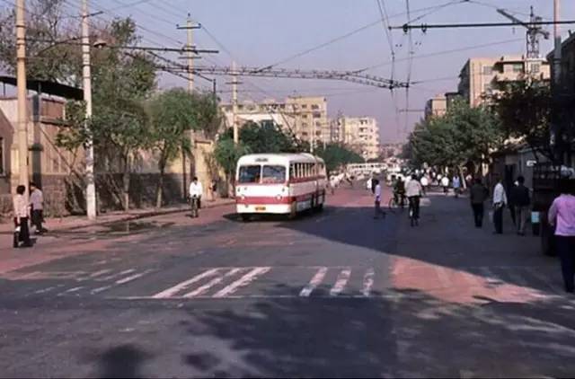 Ƭ1983ൺ̨һ·