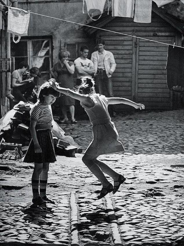 1970꣬׹DashevskyԺϷ