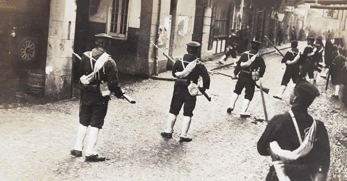 1932ϺͷģЩǹʿձ½սӵġ