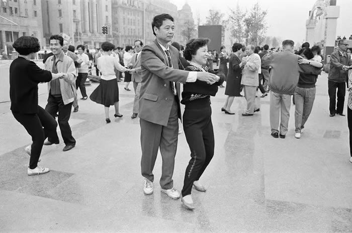 1993꣬Ϻ̲㳡ϵ罻衣