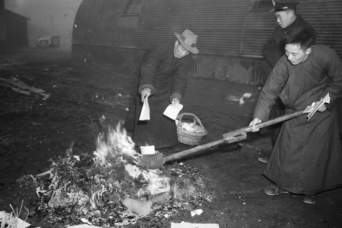 սʱڣػԹδõмֵ鱨෴񵳾ӡڲȴΪйṩ鱨ͼΪ1949꣬žɽսǰĹԱϣԷ䵽