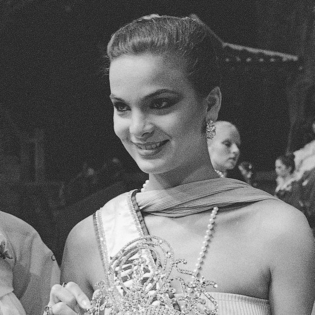 1979껷С㣬ίMaritza Sayalero18꣬173֣Χ90-60-90ίŮȻ鴫