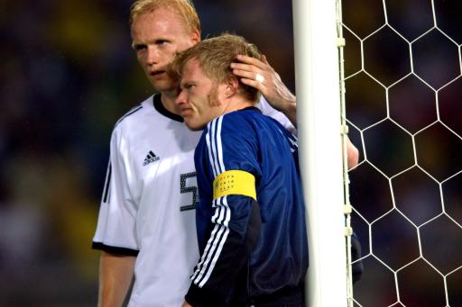 2002籭ɺձϾС630գľаƾɶ÷2-0սʤ¹ӣλ籭ͼΪ󣬵¹ӺͰοڱгʧŽ
