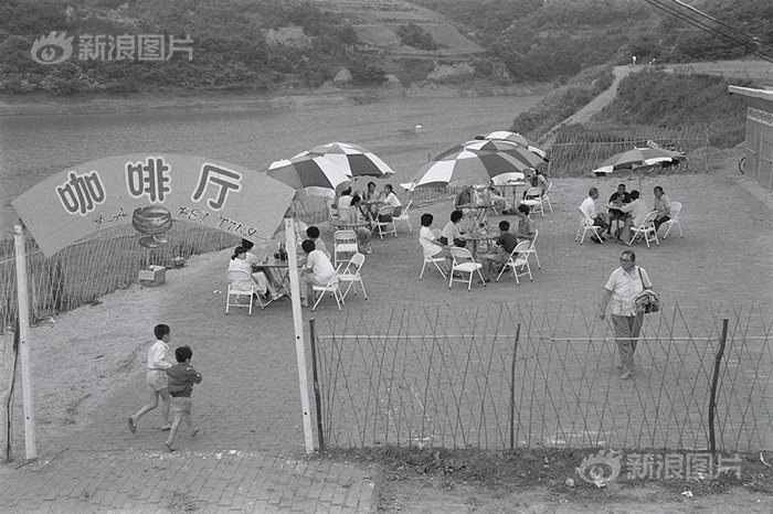1984꣬ҰȼٴĿ˾һëǮһıϳʱʱǰе˺˿ȡͰʮйһξ綫£ĴѧУ԰ǿĵطѧһߺſɬĿȣһ̸ѧʽʽܿõ˸㷺شϿɡҰ⿧ɵεĳѡȻªȴµʽ