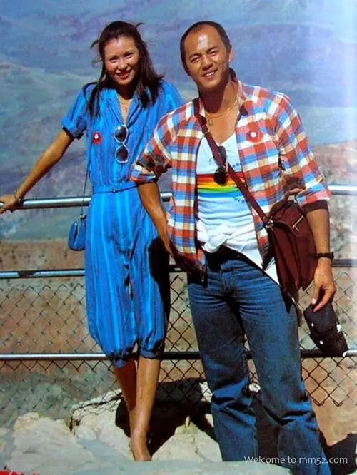 1981꣬ ǵһȥƽHKѧӢóƬϿģͬеĶлϼ֣ʱ˵ʱӰɱ 