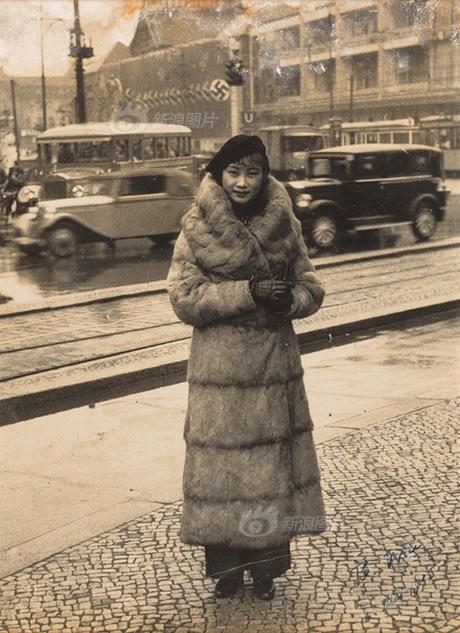 20ʮйԱ֮һһݹĸʦ潼ˡС㡢ͶŮȲͬɫѡΪӰʺ󡱡ͼΪ1935 ꣬Ӧּ֮룬ڵؽֵӰ