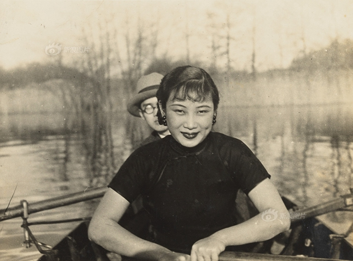 ΪϺƵӰʺ󣬺ԶǡͼΪ1935꣬۰ֽ⣬ͬΪйפ¹ʹ֮ӡ