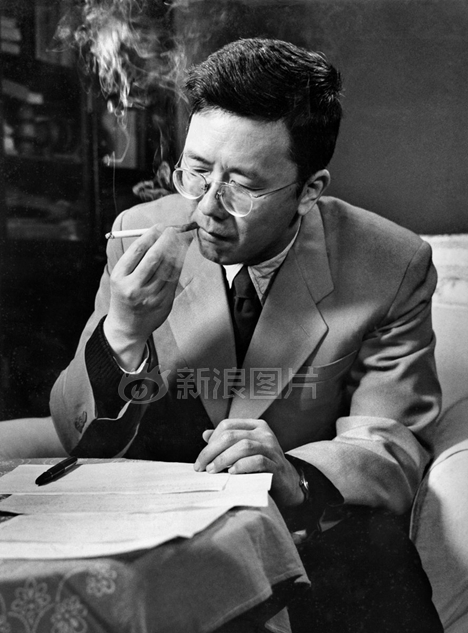 1956꣬ѧһ޸Ӱ|ţη