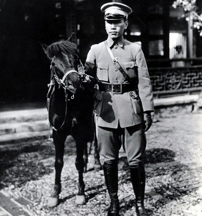 1927꣬Yʯ