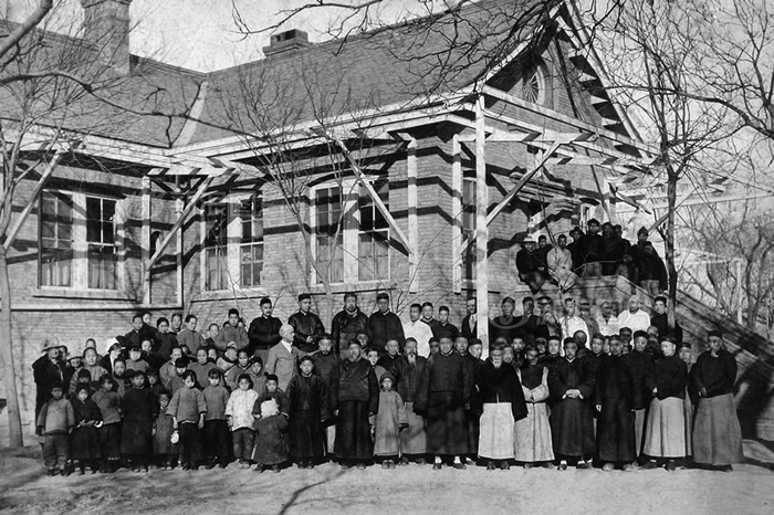 ºѧڵºҽԺҲʿøĽ̻ҽԺ1903꽨ɡͼΪ1905꣬ºҽԺҽԱ벿ֲ˼Ӱ