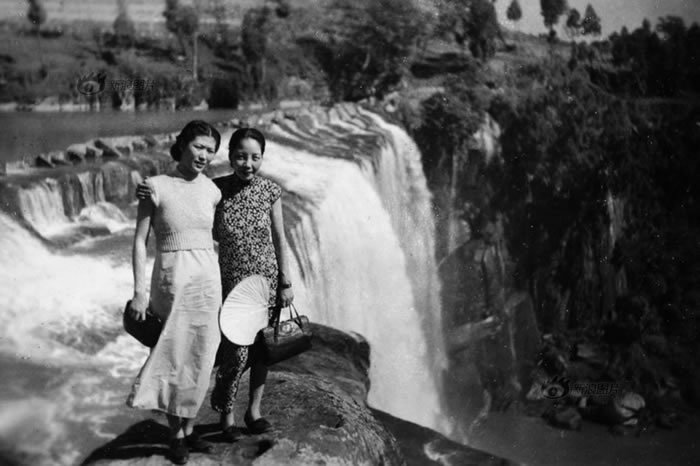 1937Ժйʼȫ뿹ս׶Σɽ䡢ʯ֪ʿԼǧǧ֪ʶŮԺͨŮǶͶ뵽վ˶ȥҪϣȻۡͼΪʮλڽŮˡ