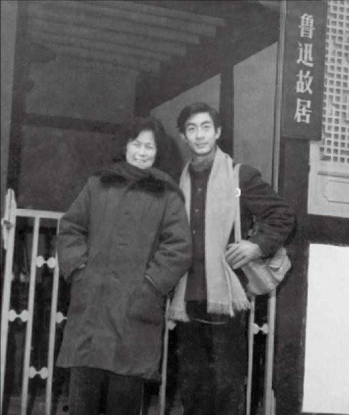 1982꣬ർСͯ㽭˵³ѸʾǰӰ
