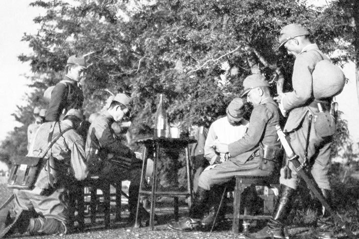 ձڱƽפ1900꡶ԼǩԺͿʼˡ30վڱӪϰռ챱ƽ±֮ǰվҲ¬ŸϰͼΪ19377£¬ǰսվ١