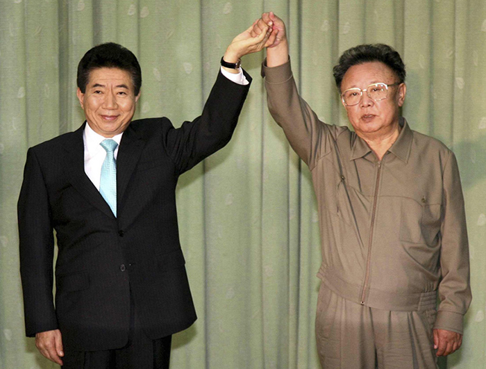 2007102գͳ¬粽д38߽볯ʣȻ˳ִƽջ̸쵼ǩˡϹϵչƽԡ