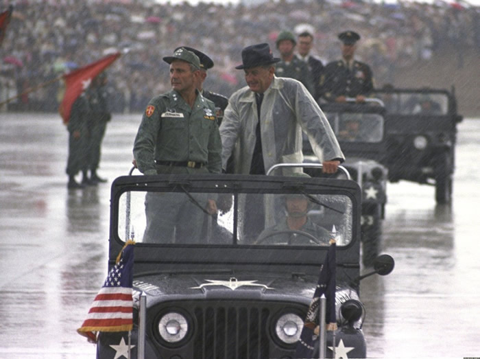 19654¿ʼԽս²ѣս˶ǣͳμڲìܼӾ硣19683پѡ1969120շؼ硣1973122ղšȥĵڶ죬ԽͣսЭڰǩ֡