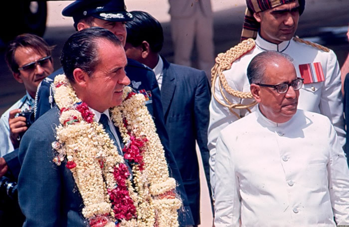 ¡׶˹ɣRichard Milhous Nixon191319~1994422գ37λͳ19722·ûϵĴţΪйĵһλͳ1972617շˮ¼ȴְ
