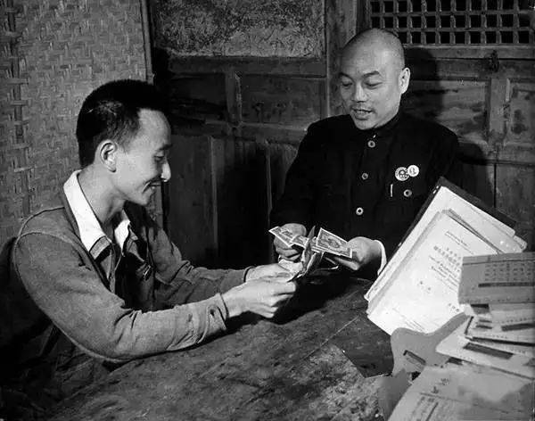 1941꣬Ȫ䣬ũúԱΪͻҵ