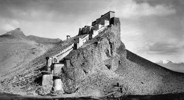 1904꣬ء