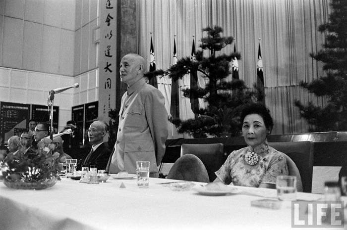 1961꣬ʯڼɽ̳