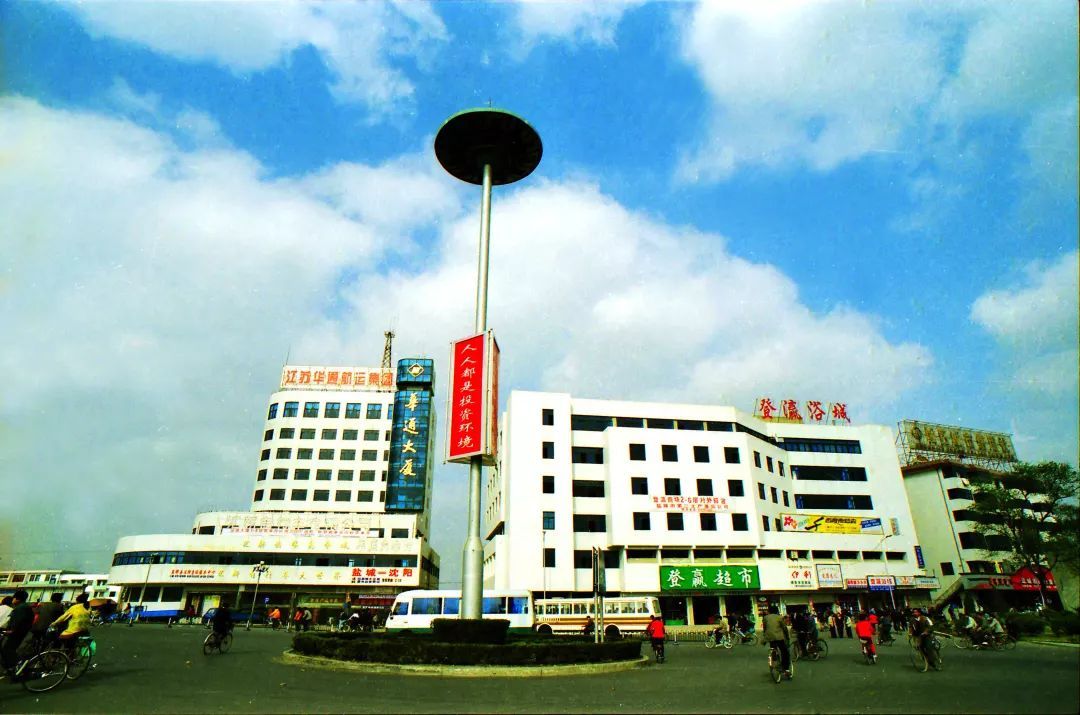 1998꣬γп