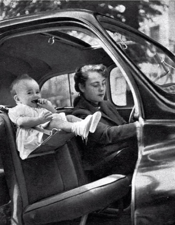 1952꣬ͯȫ