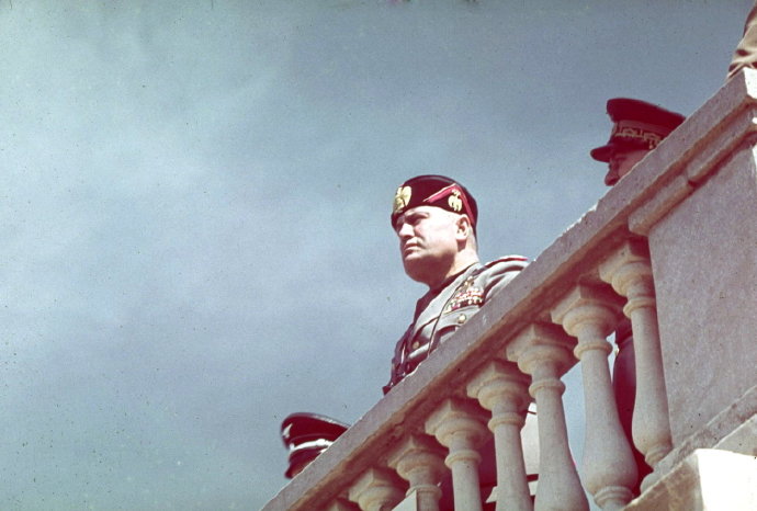1938꣬ϣշڼ䣬ī