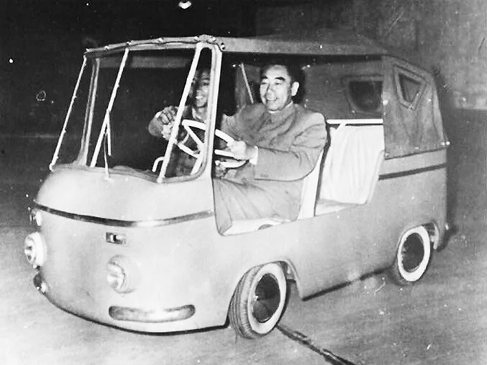 1958꣬йһԼƵ΢廪ѧʦͬѧǾһµҹսڱί֧£ɱһ޼΢ǳ˵ңĺܺã