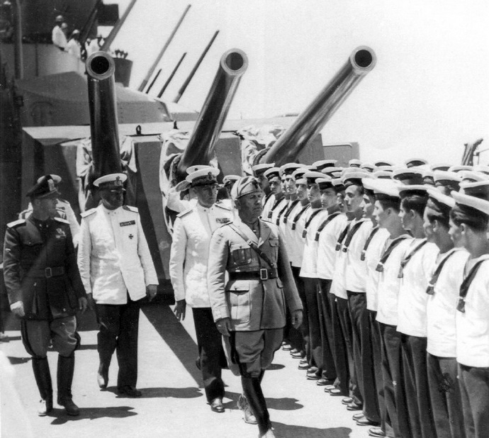 1942꣬ īк