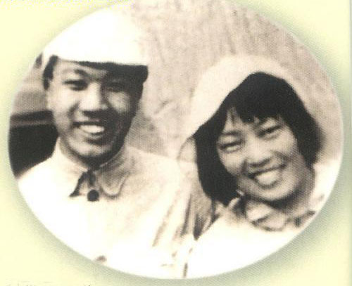 1942꣬ïͷ