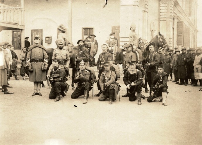 1900꣬˹