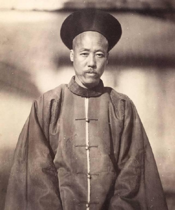 在清朝总理衙门与俄国公使馆之间传递公文和书信的信差。