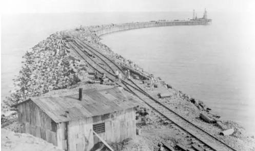 1900年, 开平矿务局修建的秦皇岛码头