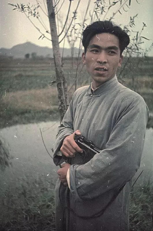苏联摄影师镜头下的中国游击队员(1949-1950年)