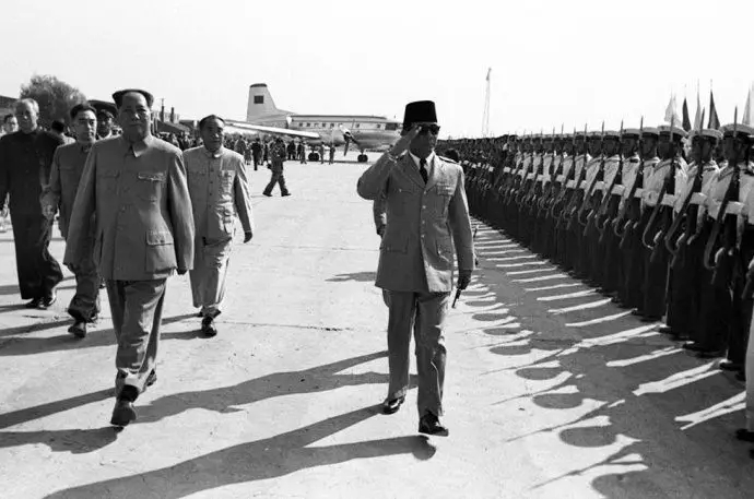 ����Ƭ��1956��9��30�գ�ӡ����ͳ�ռ�ŵ�����й�����ë����ͬ�ڻ����������̶ӡ�