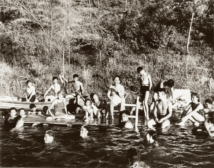 ����Ƭ��1959�꣬ë����®ɽˮ����Ӿ��