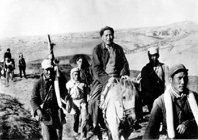 ����Ƭ��1947�꣬ë��תս�±�